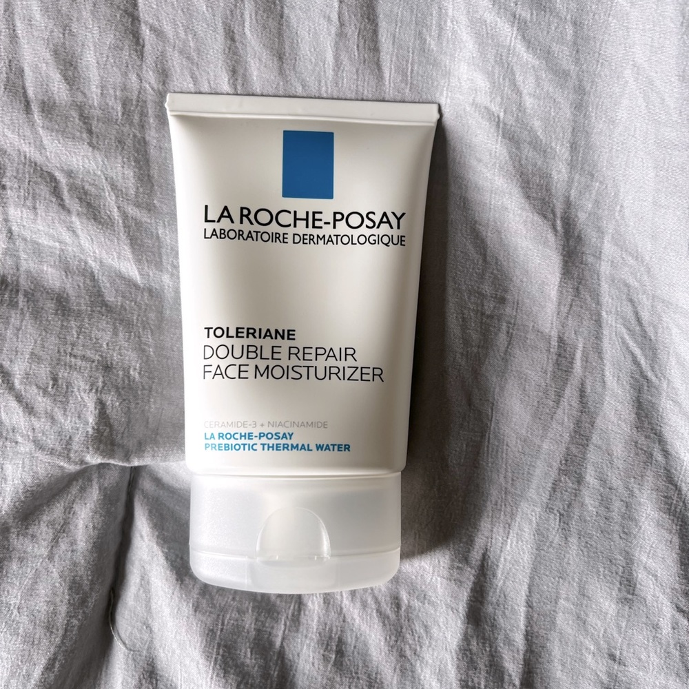 La Roche-Posay Double Repair Face Moisturizer (for acne-prone skin)